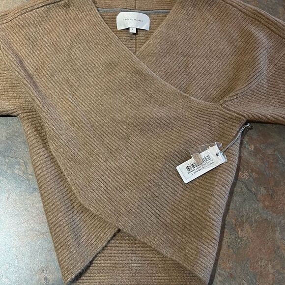 Brochu Walker The Hughes Wrap Front Sweater Camel Melange NWT Woman’s small - Picture 8 of 12